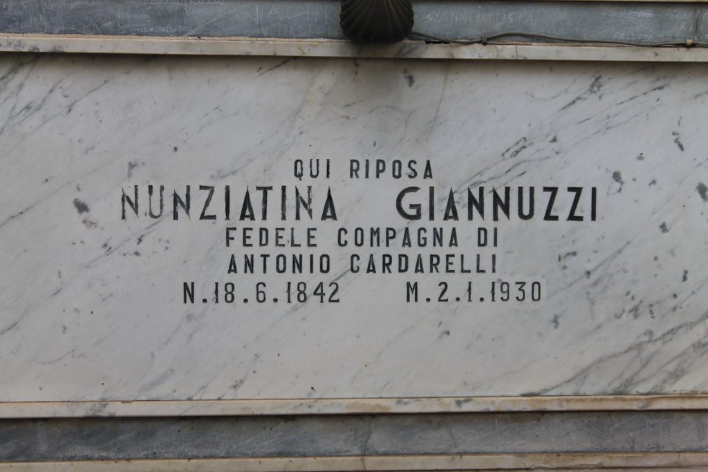 Antonio%20Cardarelli%27s%20Tomb%2C%20Civitanova%20del%20Sannio%20-05.JPG